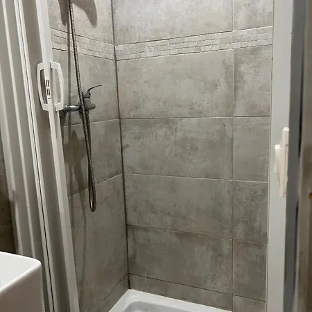 En Centre-ville De - Equipe * مُلووز